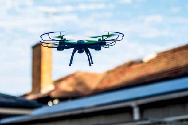 nettoyage de toitures par drone